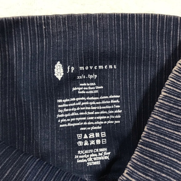 FP Movement 2-Piece Good Karma Square Neck Crop and Leggings Bundle Size XS/S - Picture 8 of 10